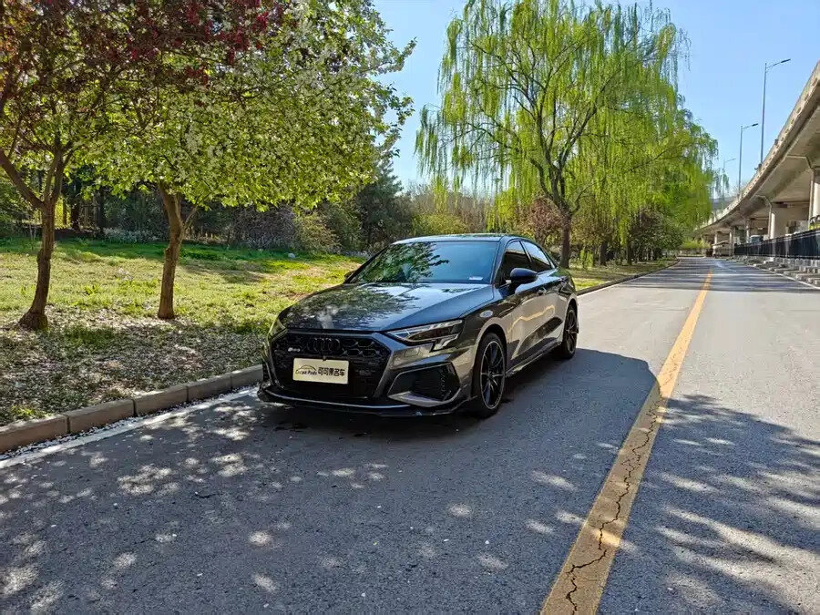 Audi A3 35 TFSI Long IV (8Y)