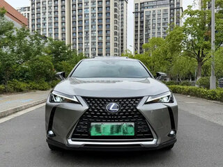 2023 Lexus UX 300e I, серебристый, 1900000 рублей, вид 2