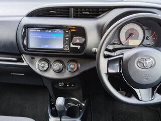 2019 Toyota Vitz III (XP130) Рестайлинг 2, чёрный, 760000 рублей, вид 5