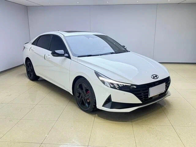 Hyundai Elantra VII (CN7)