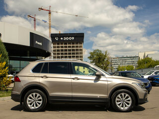 2021 Volkswagen Tiguan II Рестайлинг, бежевый, 3238000 рублей, вид 3
