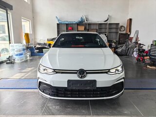 2022 Volkswagen Golf VIII, белый, 1520000 рублей, вид 2