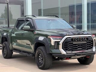 2023 Toyota Tundra Crew Max CrewMax III, зелёный, 7590000 рублей, вид 1
