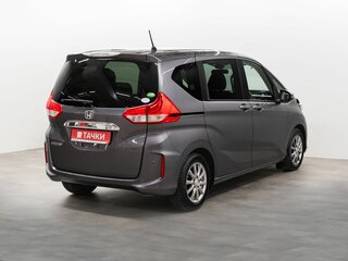 2018 Honda Freed II, серый, 1379000 рублей, вид 2