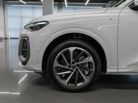 2025 Audi Q5 40 TDI III (GU), белый, 7900000 рублей - вид 30