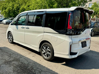 Honda Stepwgn V