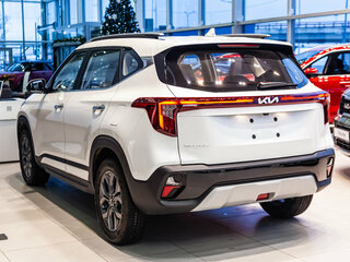 2025 Kia Seltos I Рестайлинг, белый, 3000000 рублей, вид 2