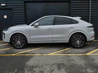 2025 Porsche Cayenne Coupé III Рестайлинг, серый, 18490000 рублей, вид 5