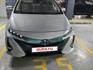 2017 Toyota Prius IV (XW50), серый, 2150000 рублей, вид 1