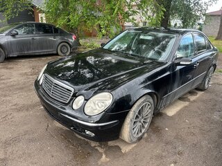 2004 Mercedes-Benz E-Класс 270 III (W211, S211), чёрный, 305000 рублей, вид 1