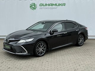 Toyota Camry VIII (XV70)