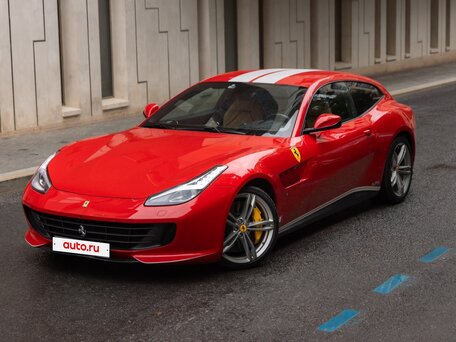2017 Ferrari GTC4Lusso, красный, 37000000 рублей, вид 1