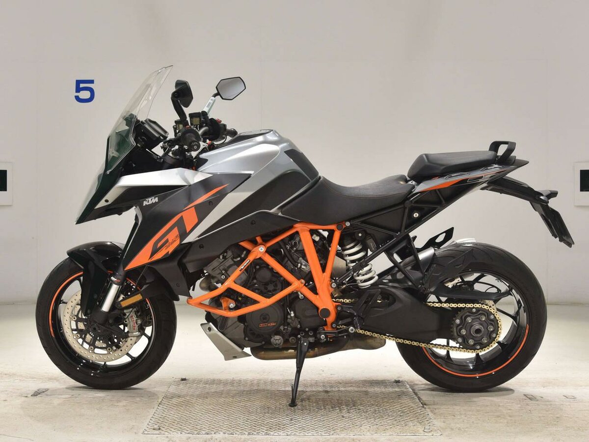 KTM 1290 Super Duke GT