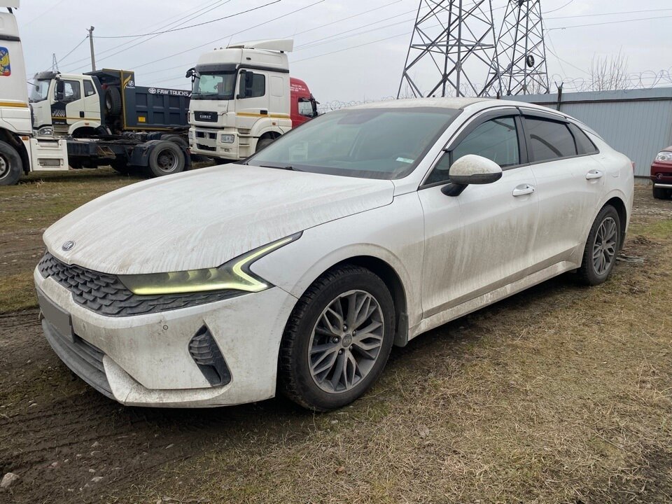 Kia K5 III