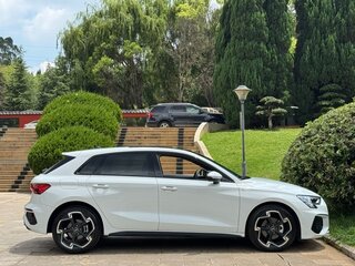2022 Audi A3 Sportback 35 TFSI IV (8Y), белый, 1955000 рублей, вид 5
