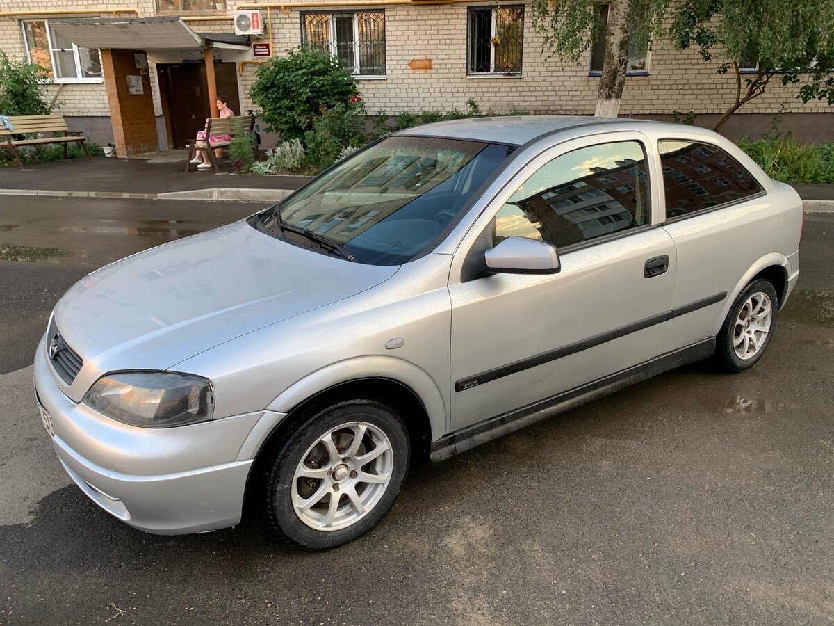 Опель Астра 2000 года купе