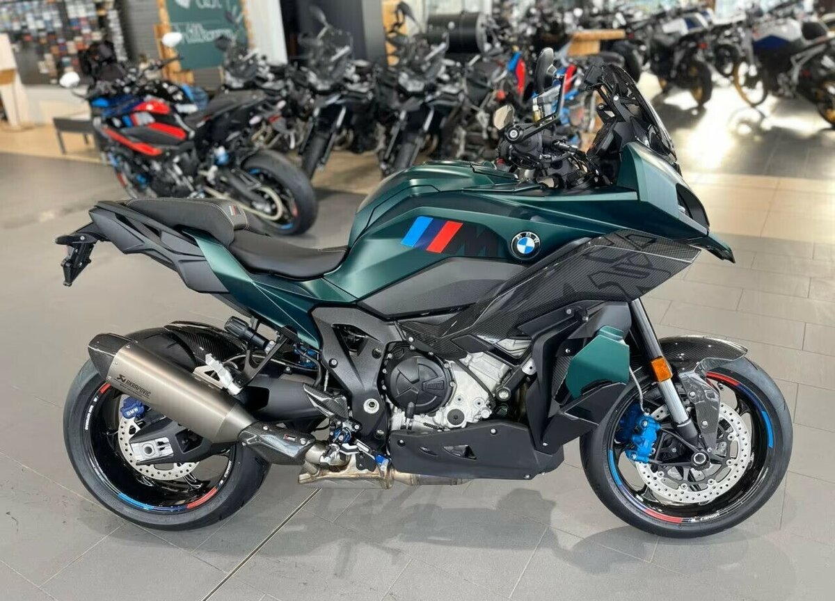 BMW M 1000 XR