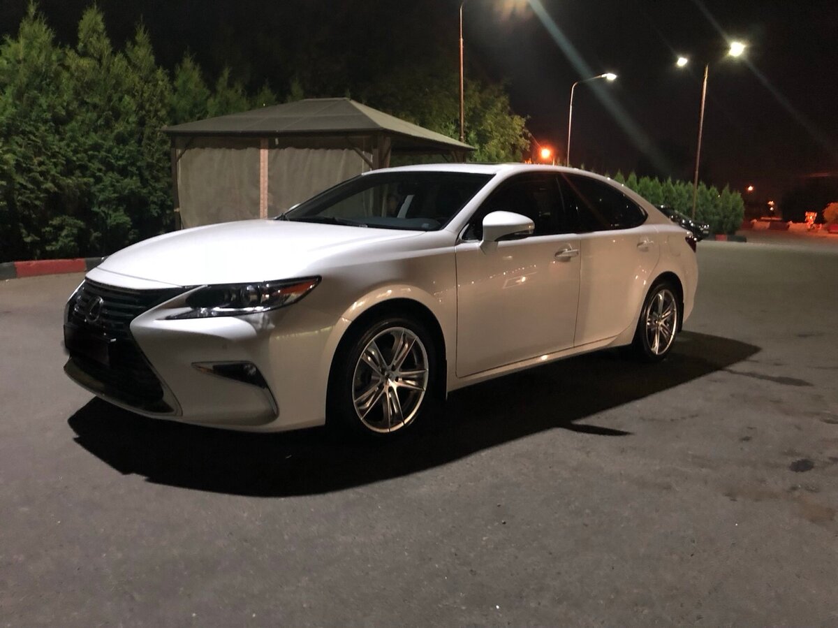 Белый lexus es