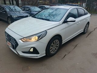 2019 Hyundai Sonata VII (LF) Рестайлинг, белый, 1180000 рублей, вид 1