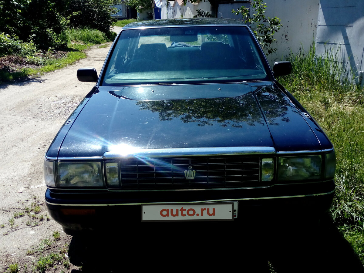 Краун 150 седан