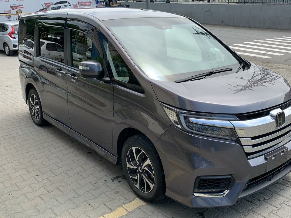 Honda stepwgn 1 43