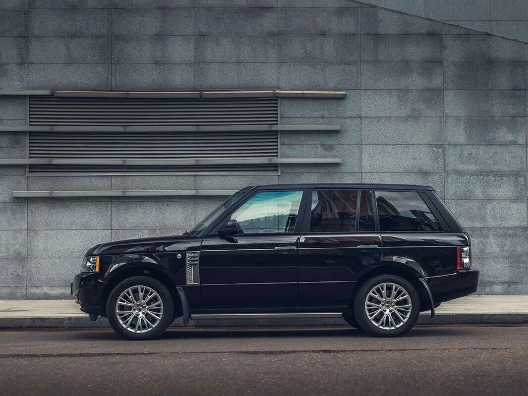 Land Rover range Rover 2011 объем бака