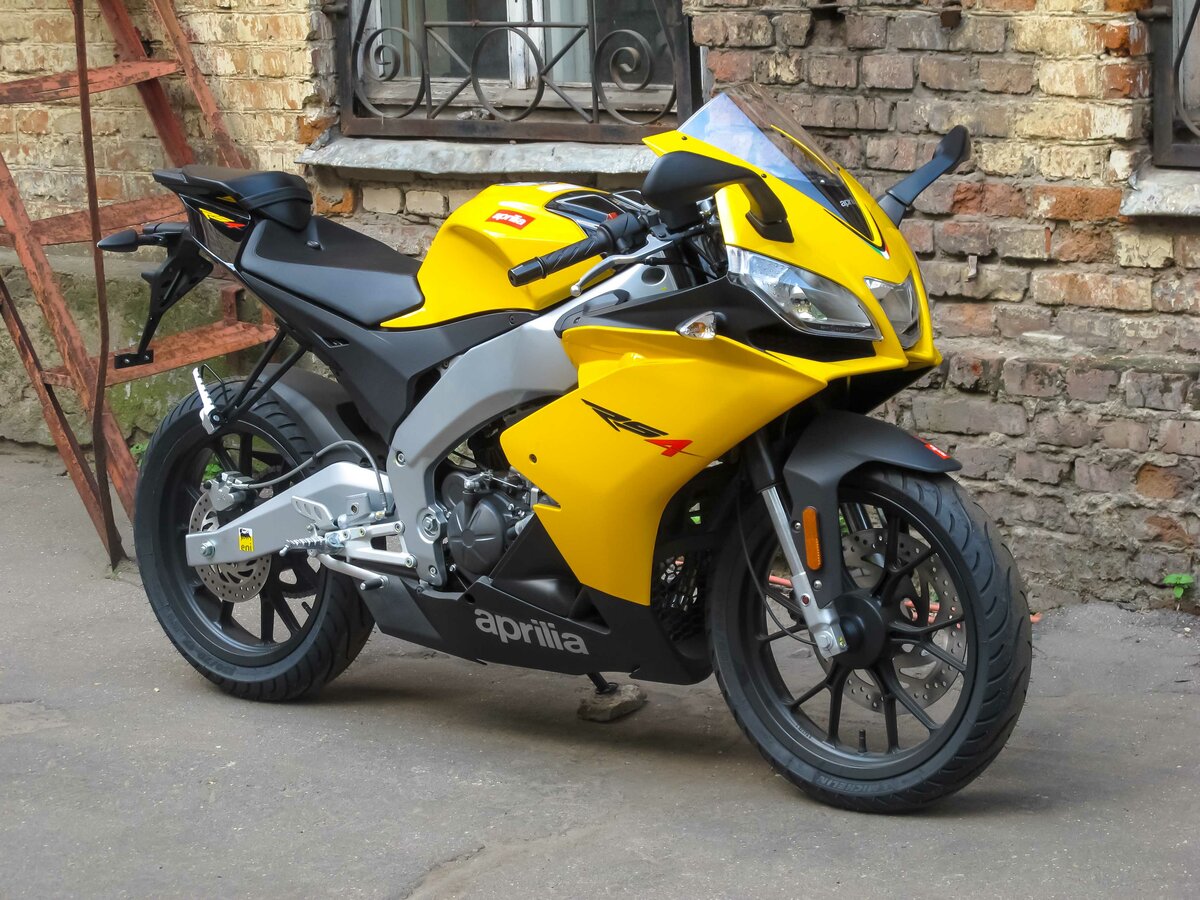 Aprilia rs4 125 Team