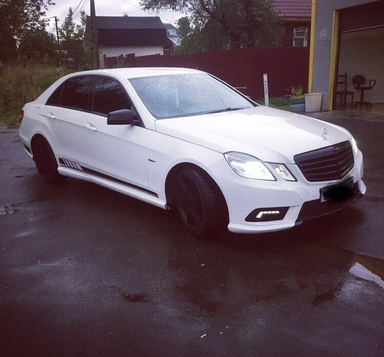 Купить б/у MercedesBenz EКласс IV (W212, S212, C207) 200