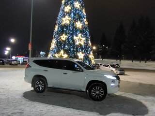 2022 Mitsubishi Montero Sport III Рестайлинг, белый, 4900000 рублей, вид 1