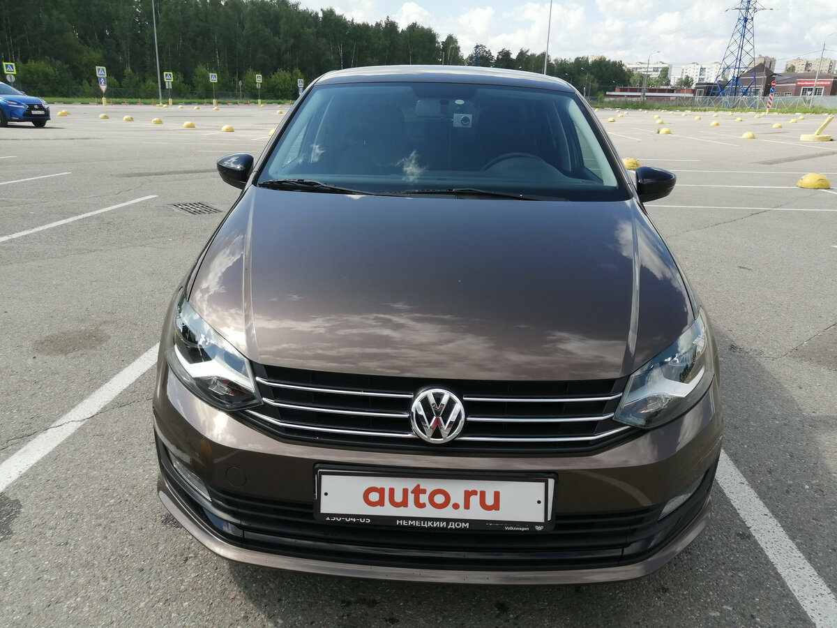 Volkswagen Polo 2017 коричневый