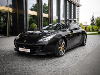 2017 Ferrari GTC4 Lusso: впечатляющий спортивный автомобиль с безупречным дизайном и мощным двигателем