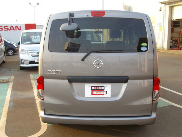 Nissan nv200 серый