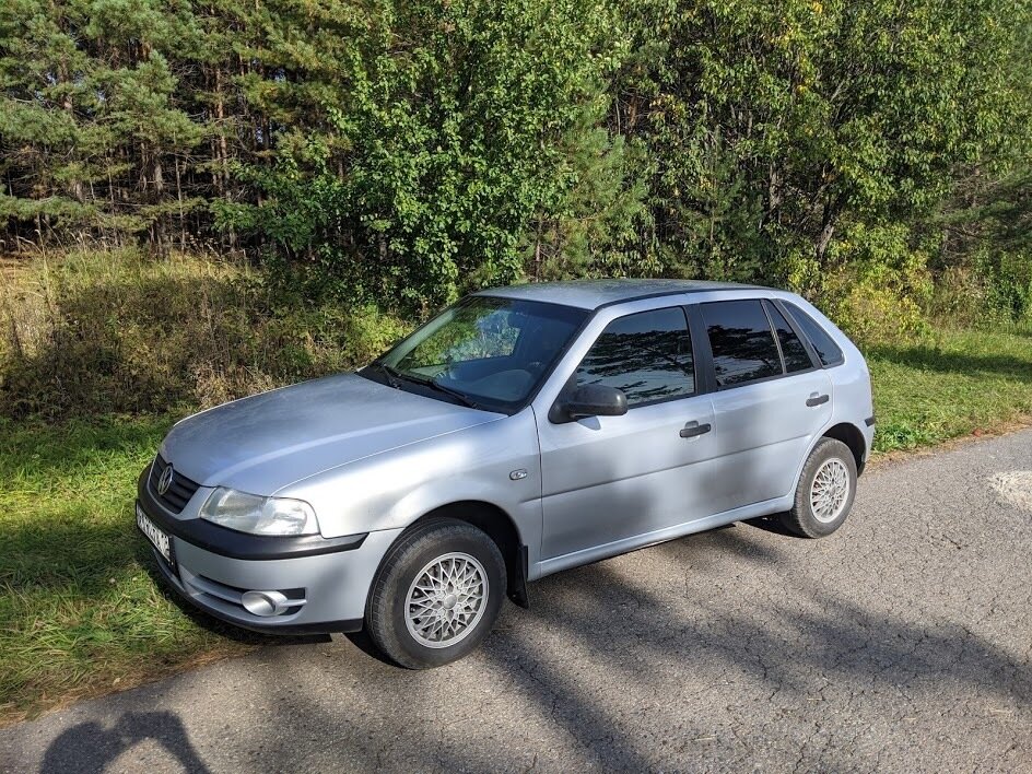 Volkswagen Pointer серебристый