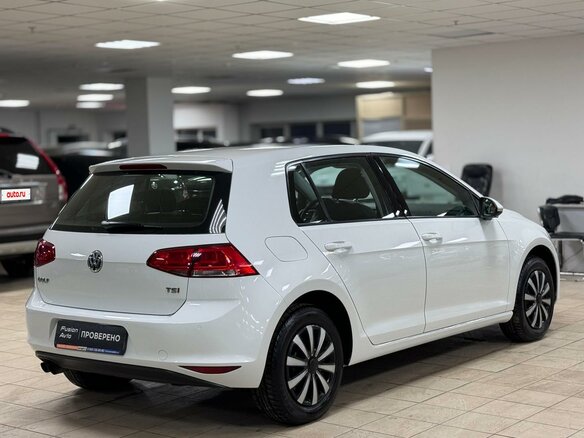 2013 Volkswagen Golf VII, белый, 849000 рублей - вид 5