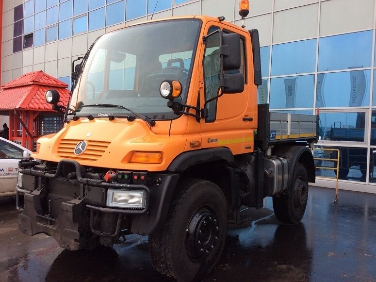 Mercedes Unimog u400