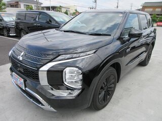 2022 Mitsubishi Outlander IV, чёрный, 3050213 рублей, вид 1