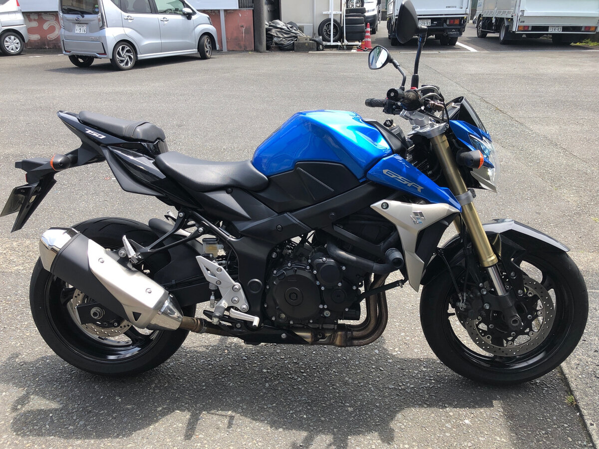 Купить б/у Suzuki GSR 750 инжектор в Екатеринбурге: синий naked bike 2013 года н