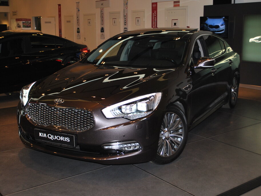 Kia Quoris 3 8
