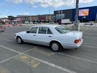 1985 Mercedes-Benz S-Класс 560 II (W126) Рестайлинг, белый, 6000000 рублей, вид 4