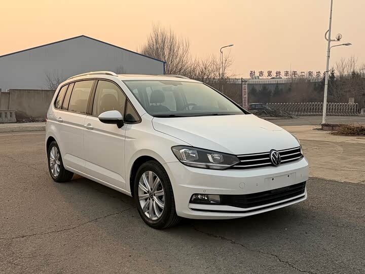 Volkswagen Touran L II