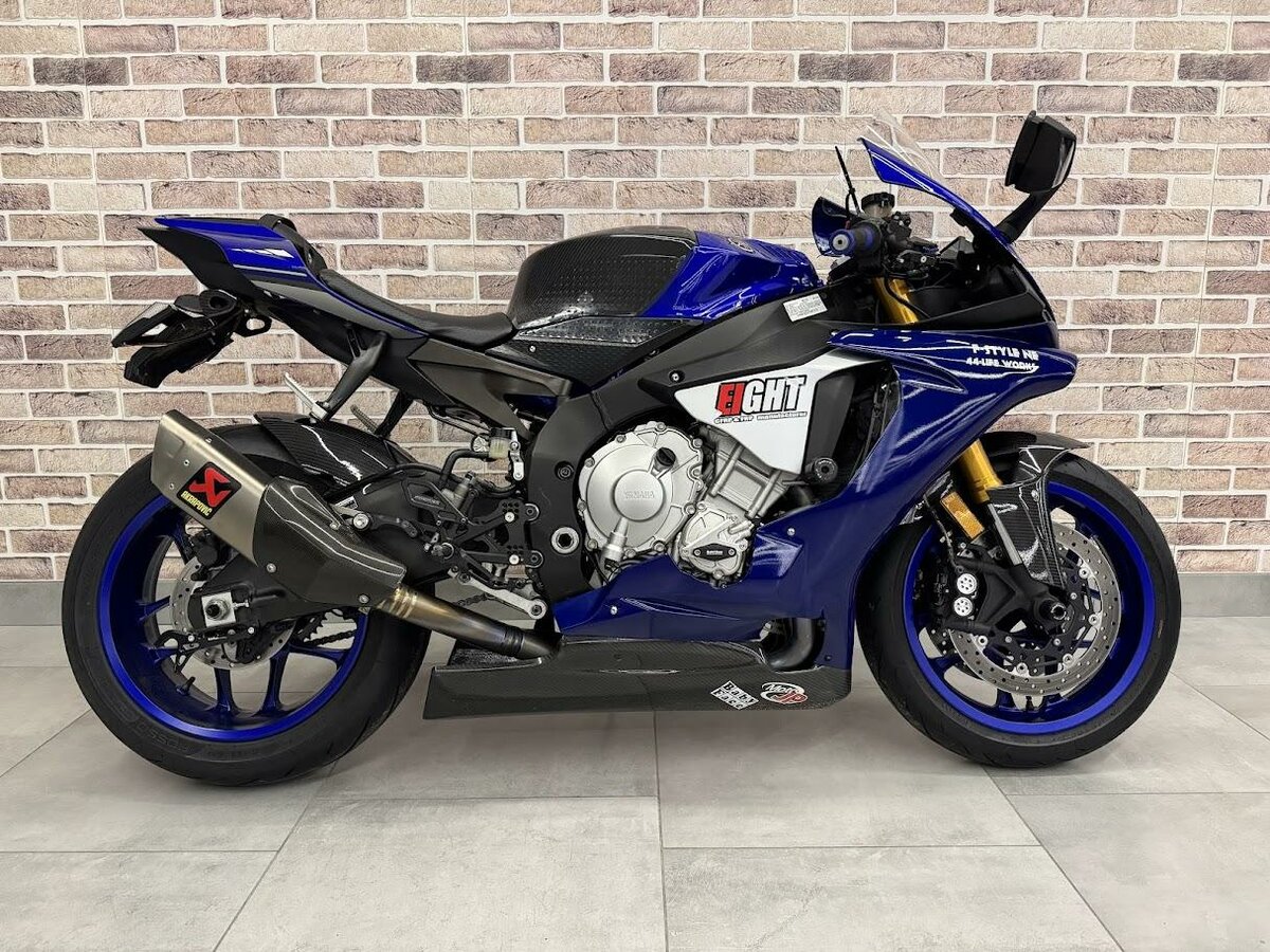 Yamaha YZF-R1