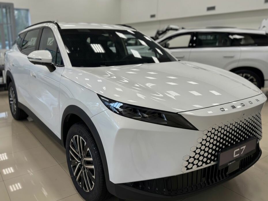 Omoda C7