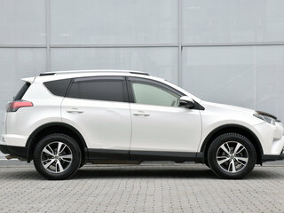 2016 Toyota RAV4 IV (XA40) Рестайлинг, белый, 1780000 рублей, вид 3