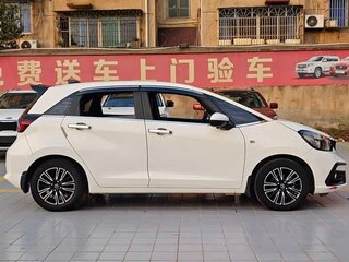 2022 Honda Fit Crosstar IV Рестайлинг, белый, 970004 рублей, вид 5