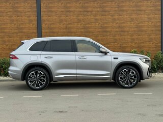 2026 Geely Monjaro I, серебристый, 4075000 рублей, вид 4