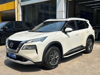 2022 Nissan X-Trail III Рестайлинг, белый, 1743000 рублей, вид 1