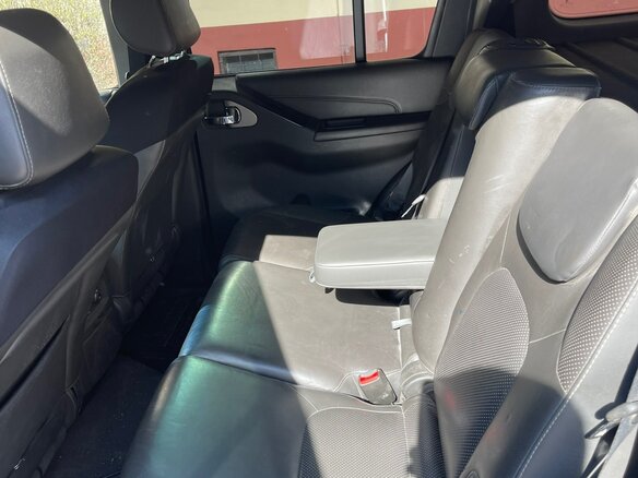 2011 Nissan Pathfinder III Рестайлинг, чёрный, 600000 рублей - вид 7