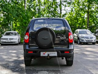 2011 Chevrolet Niva I Рестайлинг, чёрный, 480000 рублей, вид 4