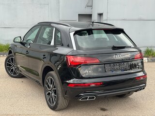 2025 Audi Q5 L 45 TFSI II (FY) Рестайлинг, чёрный, 5387000 рублей, вид 2