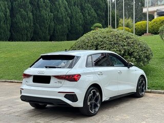 2022 Audi A3 Sportback 35 TFSI IV (8Y), белый, 1955000 рублей, вид 4